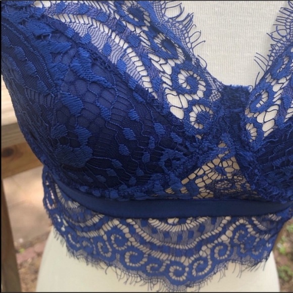 Blue lace bra - Picture 6 of 9